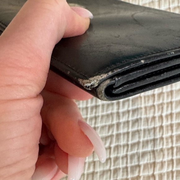 GUCCI Vintage Black Leather Long Wallet/Checkbook Holder (FLAWED) - Picture 5 of 11